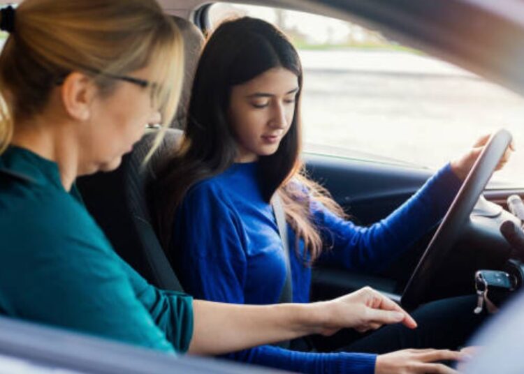 Tips To Choose the Right Car Driving Instructor
